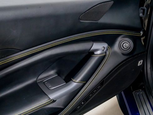 Used 2023 Ferrari F8 Tributo image 31