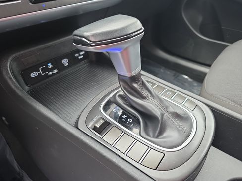 Used 2025 Hyundai Kona SEL image 34