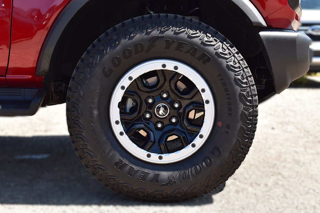New 2026 Ford Bronco Outer Banks w/ Sasquatch Package AWD/4WD image 6