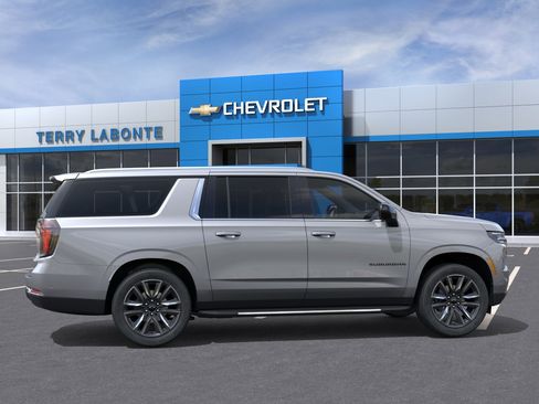 New 2026 Chevrolet Suburban LS AWD/4WD image 7