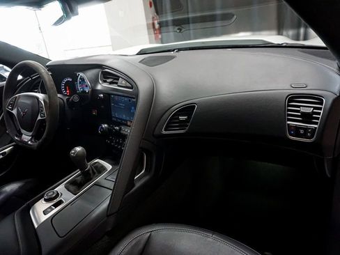 Used 2017 Chevrolet Corvette Z06 w/ Z07 Performance Package image 39