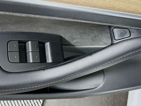 Used 2023 Tesla Model 3 Standard Range RWD image 15