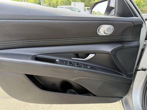 Certified 2023 Hyundai Elantra SEL w/ Convenience Package FWD image 18