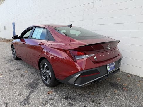 Certified 2025 Hyundai Elantra Sport image 2