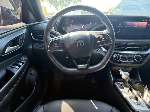 Used 2025 Buick Envista Sport Touring w/ Convenience I Package FWD image 8
