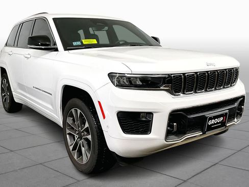 Used 2025 Jeep Grand Cherokee Overland w/ Trailer Tow Package image 2