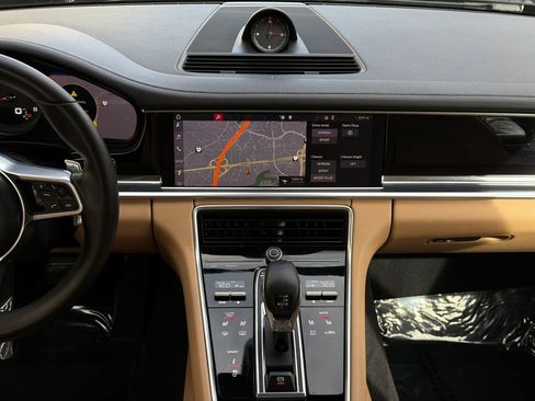 Used 2018 Porsche Panamera 4 w/ Premium Package Plus image 23