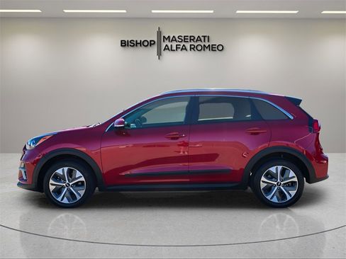 Used 2022 Kia Niro EX w/ Cold Weather Package image 4