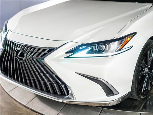 Used 2022 Lexus ES 350 w/ Accessory Package image 12