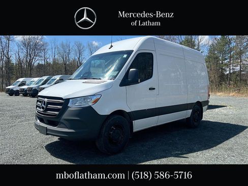 New 2025 Mercedes-Benz Sprinter 2500 image 1