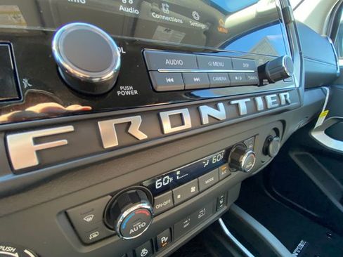 New 2025 Nissan Frontier SV w/ SV Convenience Package image 19