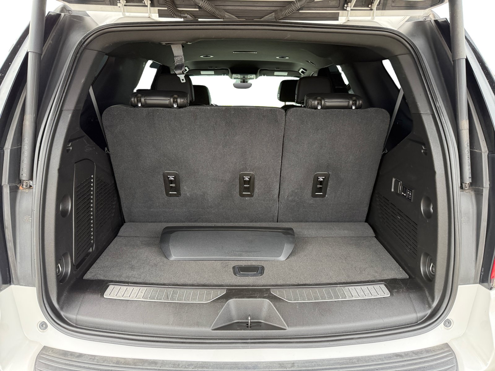 Used 2021 Chevrolet Tahoe High Country AWD/4WD image 17