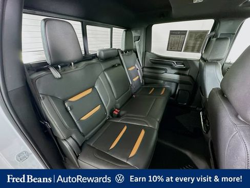 Used 2023 GMC Sierra 1500 AT4 w/ AT4 Preferred Package AWD/4WD image 34