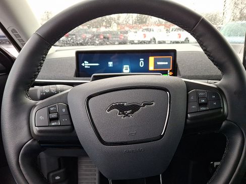 Used 2025 Ford Mustang Mach-E Premium image 21