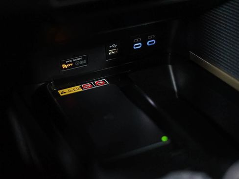 Used 2026 Toyota Camry SE FWD image 21