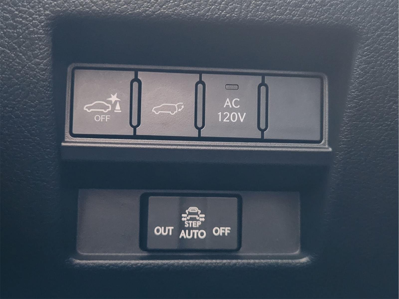 Used 2025 Lexus GX 550 w/ Accessory Package (2T) AWD/4WD image 22