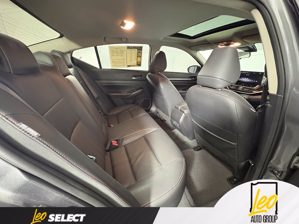Used 2024 Nissan Altima 2.5 SR w/ SR Premium Package FWD image 10