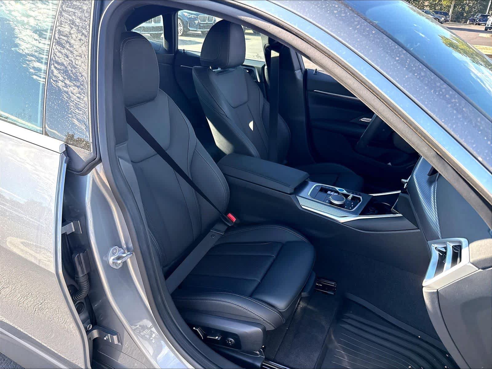 Used 2025 BMW i4 xDrive40i w/ Premium Package AWD/4WD image 29