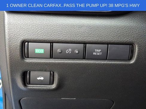 Used 2024 Nissan Sentra SR FWD image 25