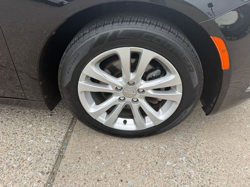 Used 2015 Chrysler 200 Limited image 22