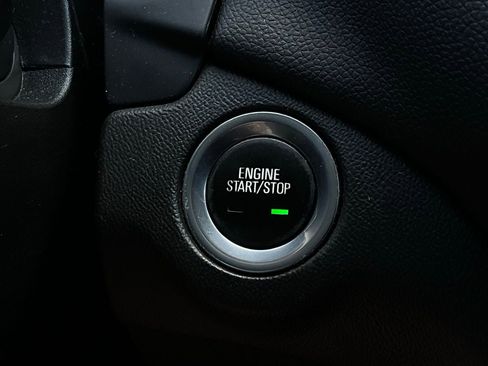 Used 2020 Chevrolet Equinox LT image 27