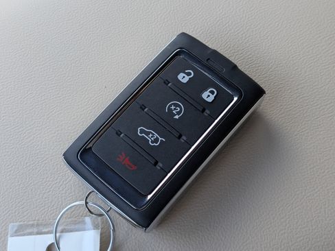 New 2026 Jeep Grand Cherokee Limited w/ Luxury Tech Group II RWD image 29