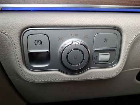 New 2026 Mercedes-Benz GLE 450 4MATIC image 27