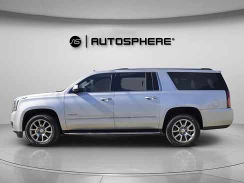 Used 2020 GMC Yukon XL Denali image 5