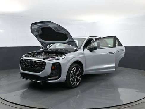 New 2026 Audi Q3 quattro 2.0T AWD/4WD image 27