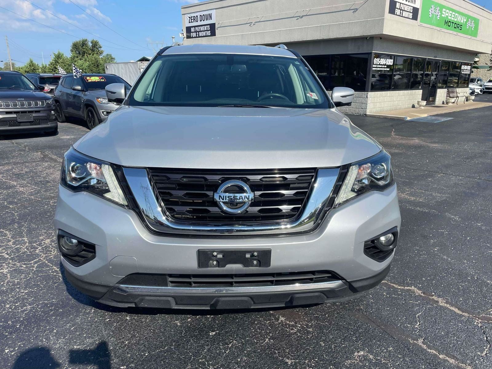 Used 2019 Nissan Pathfinder SL FWD image 2