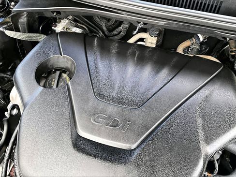 Used 2017 Hyundai Veloster Value Edition image 32