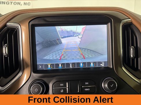 Used 2019 Chevrolet Silverado 1500 High Country w/ Technology Package image 16