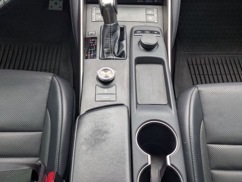 Used 2018 Lexus IS 300 F Sport image 6