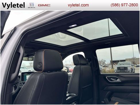 Used 2023 GMC Yukon XL AT4 image 15