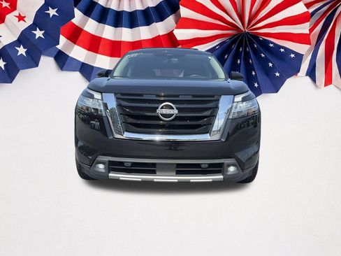 Certified 2022 Nissan Pathfinder Platinum w/ Cargo Package FWD image 31