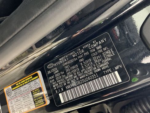 Used 2025 Genesis GV80 2.5T Standard AWD/4WD image 26
