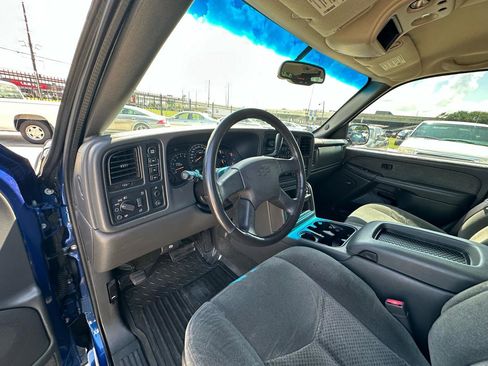 Used 2003 Chevrolet Silverado 1500 LS w/ Off-Road Package AWD/4WD image 46