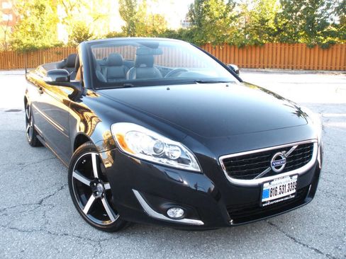 Used 2012 Volvo C70 T5 image 3