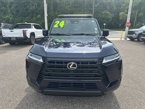 Used 2024 Lexus GX 550 w/ Accessory Package (31) AWD/4WD image 11