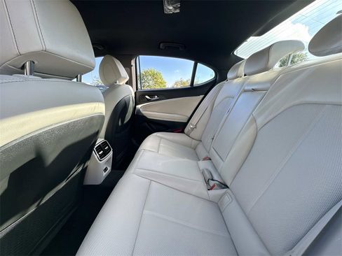 Used 2025 Genesis G70 2.5T image 28