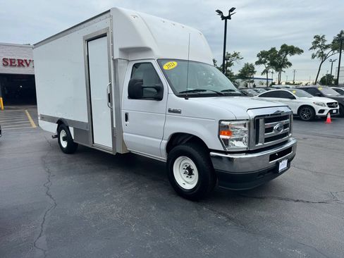 Used 2021 Ford E-350 and Econoline 350 Super Duty w/ Power Windows & Locks Group RWD image 3