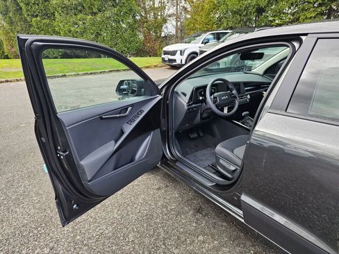 New 2026 Kia Niro LX FWD image 18