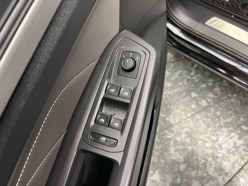 Used 2021 Volkswagen Atlas SE w/ Panoramic Sunroof Package image 8