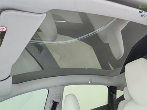Used 2026 Tesla Model Y Long Range RWD image 53