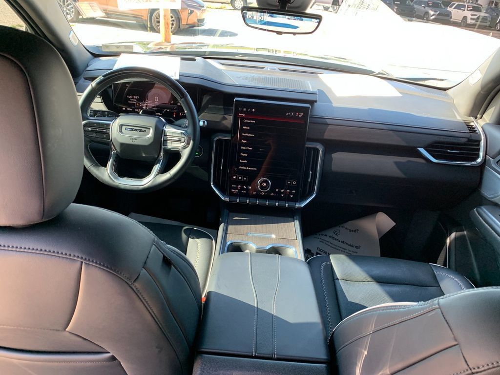 Used 2025 GMC Acadia Denali w/ Super Cruise Package AWD/4WD image 16