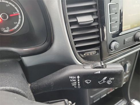 Used 2015 Volkswagen Beetle 1.8T Classic image 24