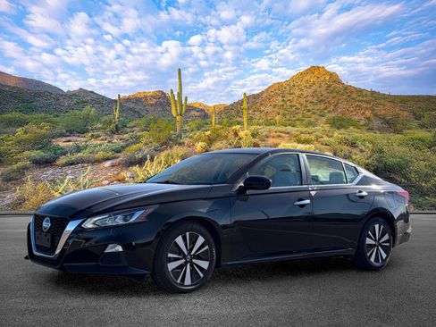 Used 2021 Nissan Altima 2.5 SV FWD image 6