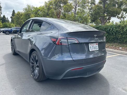Used 2023 Tesla Model Y Performance AWD/4WD image 3