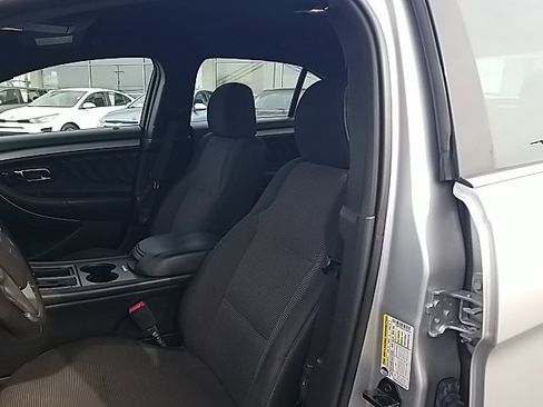 Used 2018 Ford Taurus SEL image 12