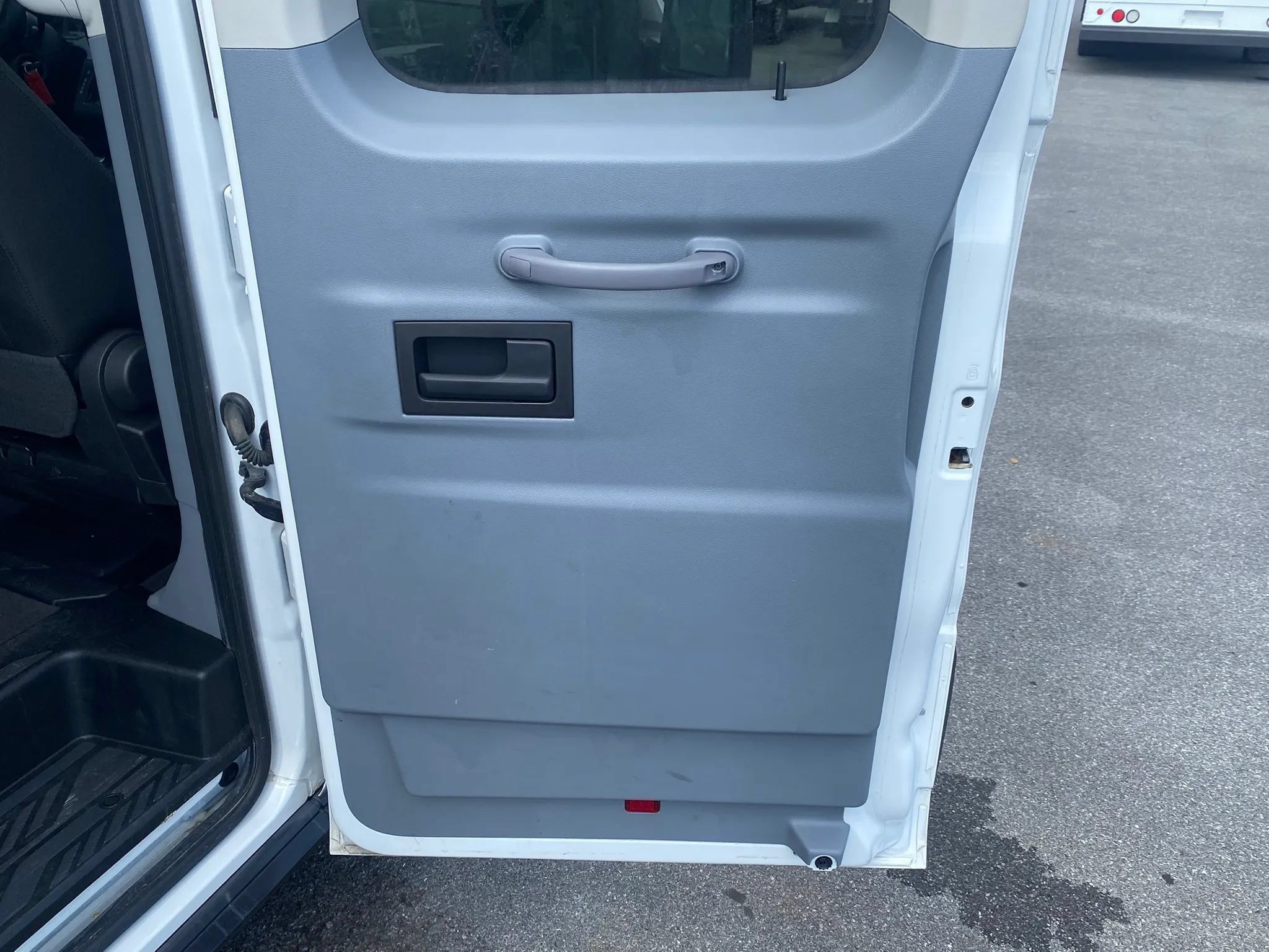 Used 2018 Ford Transit 350 XL RWD image 23